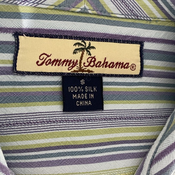 Tommy Bahama men’s silk shirt. Size S - Picture 2 of 6